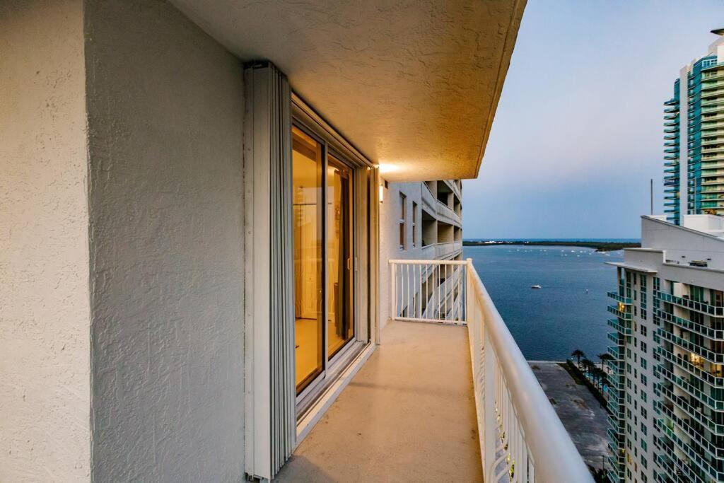Upscale Brickell 3 Bedroom With Water Views And Free Parking Miami Exterior foto