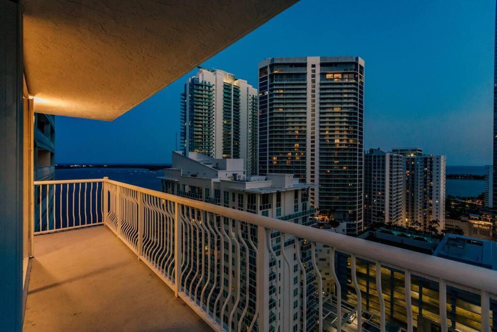Upscale Brickell 3 Bedroom With Water Views And Free Parking Miami Exterior foto