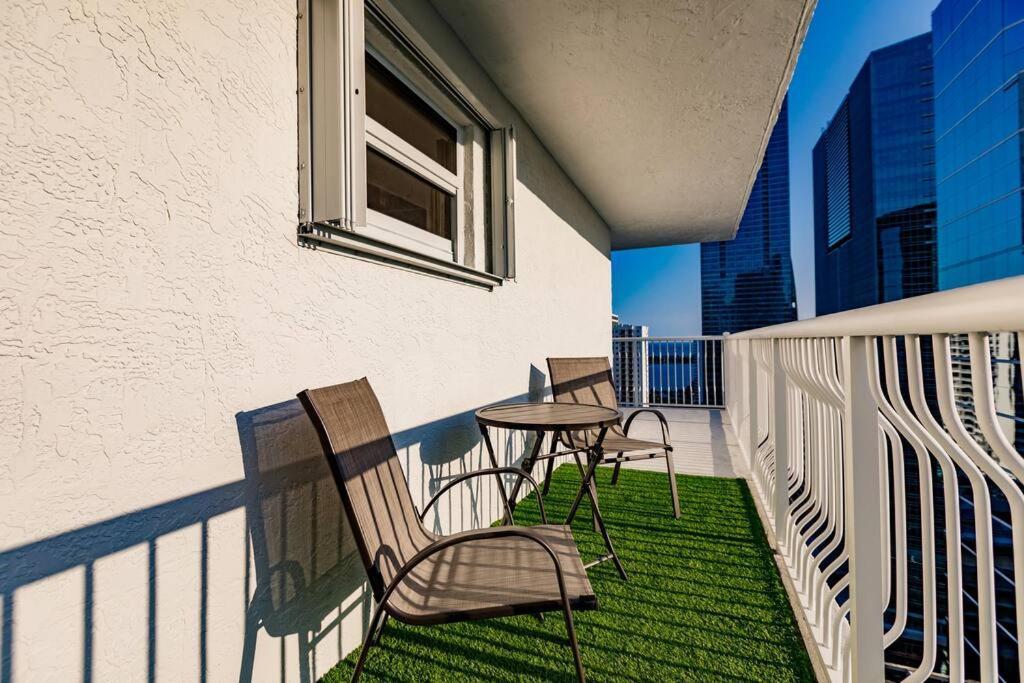 Upscale Brickell 3 Bedroom With Water Views And Free Parking Miami Exterior foto