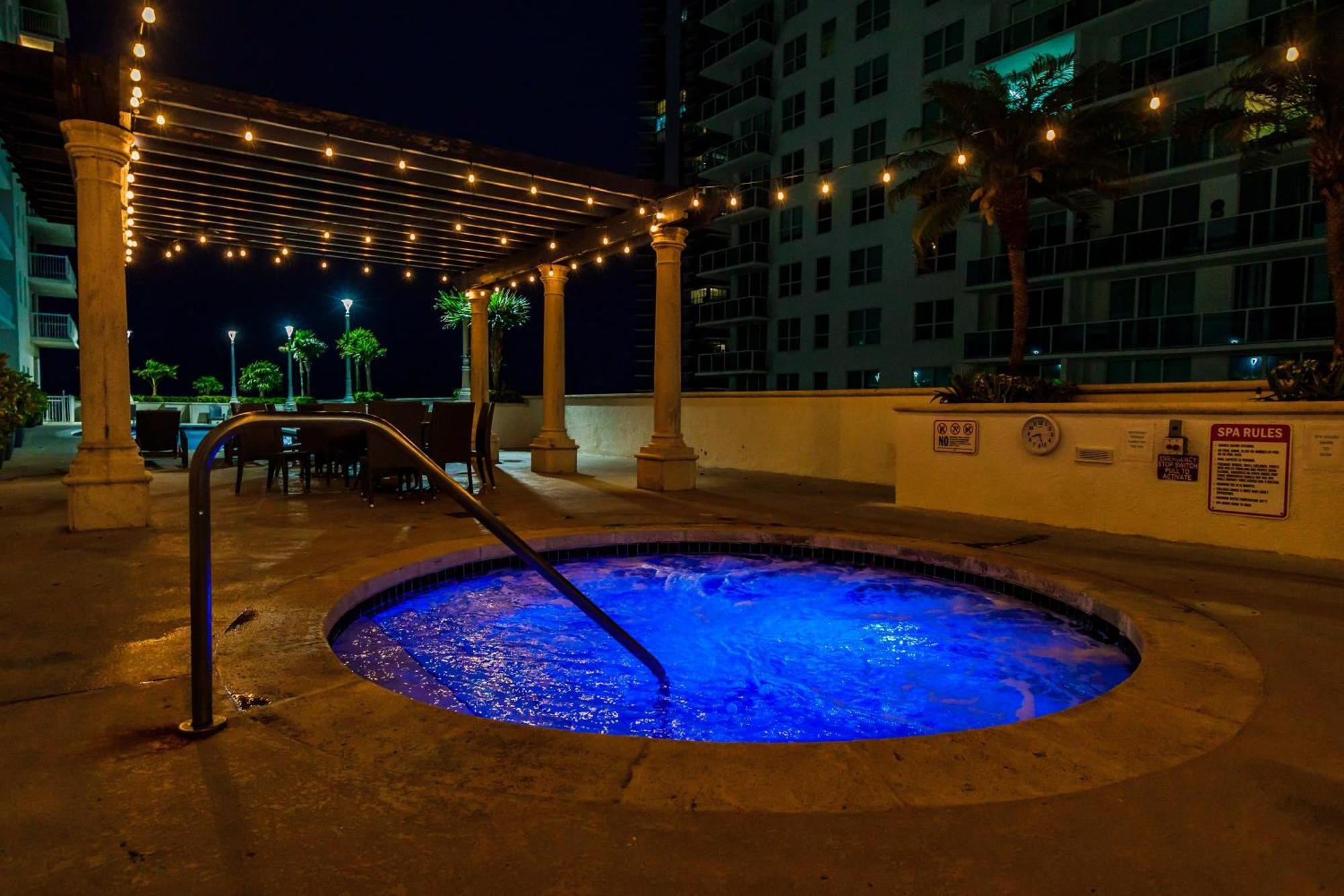 Upscale Brickell 3 Bedroom With Water Views And Free Parking Miami Exterior foto