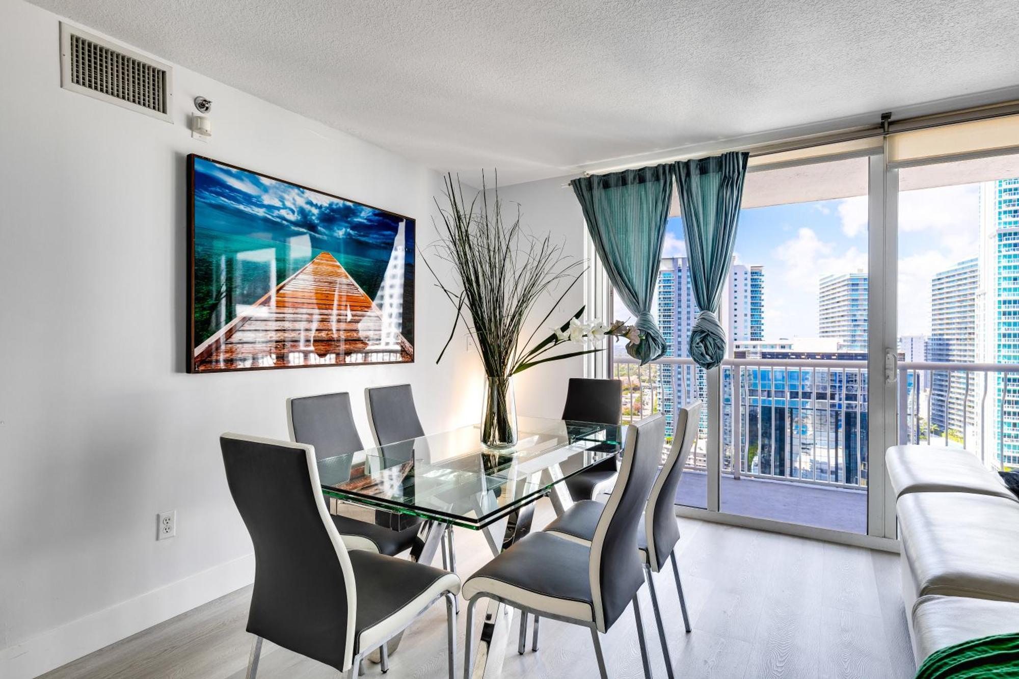 Upscale Brickell 3 Bedroom With Water Views And Free Parking Miami Exterior foto