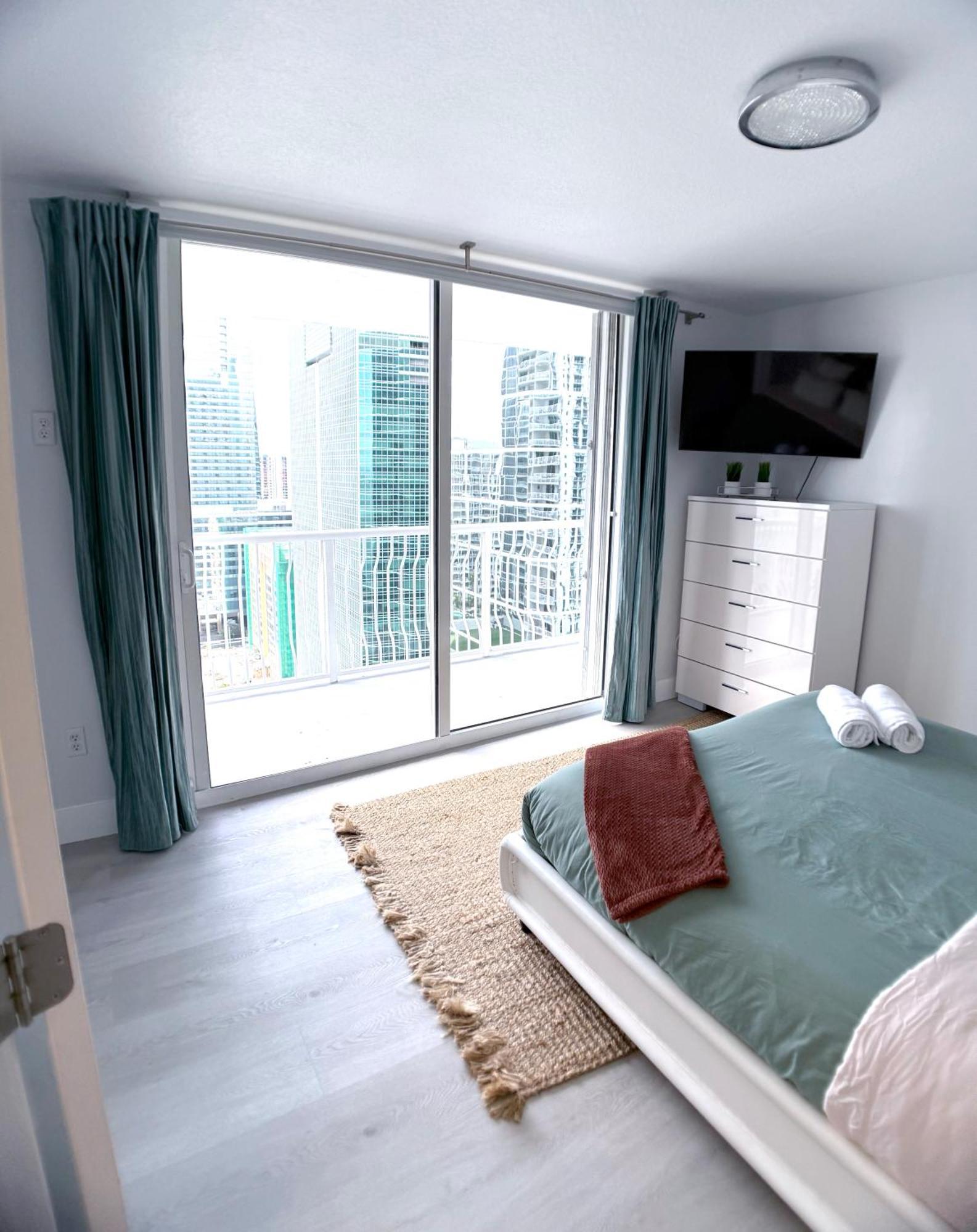 Upscale Brickell 3 Bedroom With Water Views And Free Parking Miami Exterior foto
